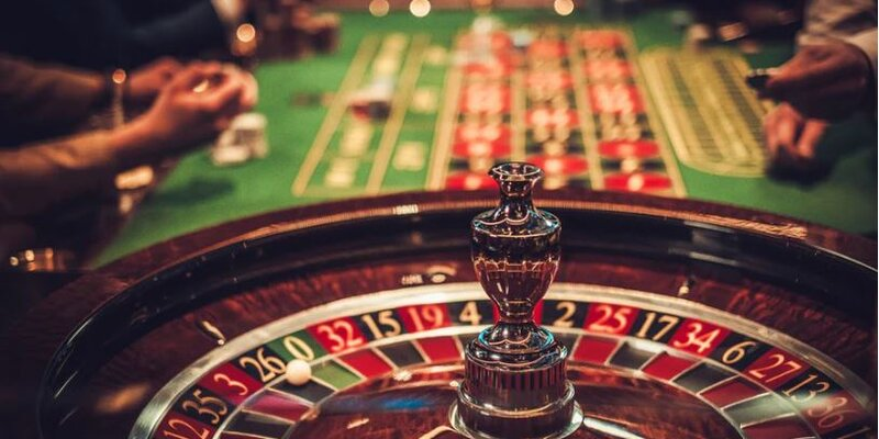 Cách nhận diện và đọc cược ngoài trong roulette 8xbet