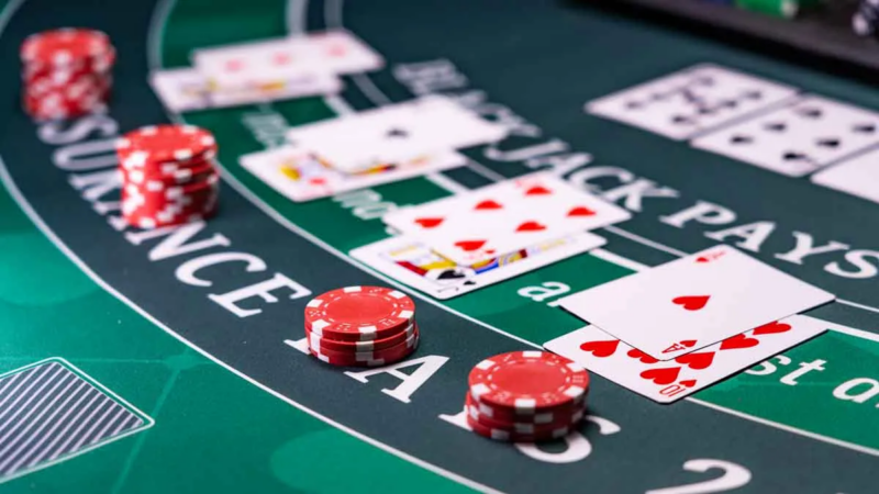 Những nguyên tắc cơ bản giúp chơi blackjack ổn định hơn